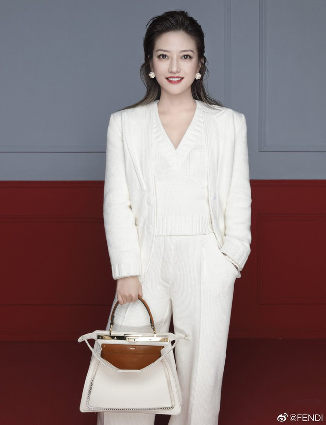 Người hâm mộ cực kì thích hình ảnh thanh tao, điệu đàng đến từ nữ diễn viên Hoa ngữ.
