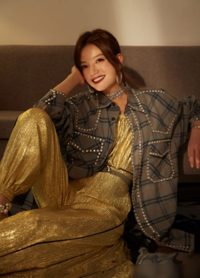 Sau hơn 2 thập kỷ gia nhập giới showbiz, Triệu Vy vẫn là tên tuổi đình đám hàng đầu màn ảnh Hoa ngữ.