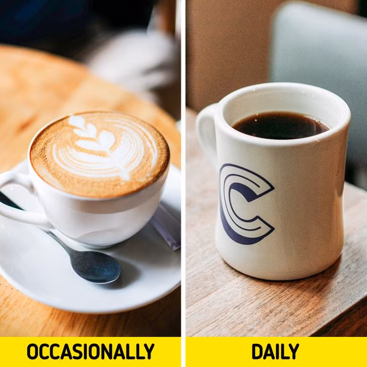 10. Thích cà phê sữa hơn: Bản thân cà phê sẽ không làm hỏng quá trình giảm cân, nhưng những thành phần như sữa chắc chắn có thể. Thay vì một tách cà phê đen đơn giản vào buổi sáng, nhiều người chọn uống với đường, sữa hoặc kem. Đường và chất béo trong thức uống này có thể làm tăng lượng calo và uống nó thường xuyên sẽ nhanh chóng tăng cân.