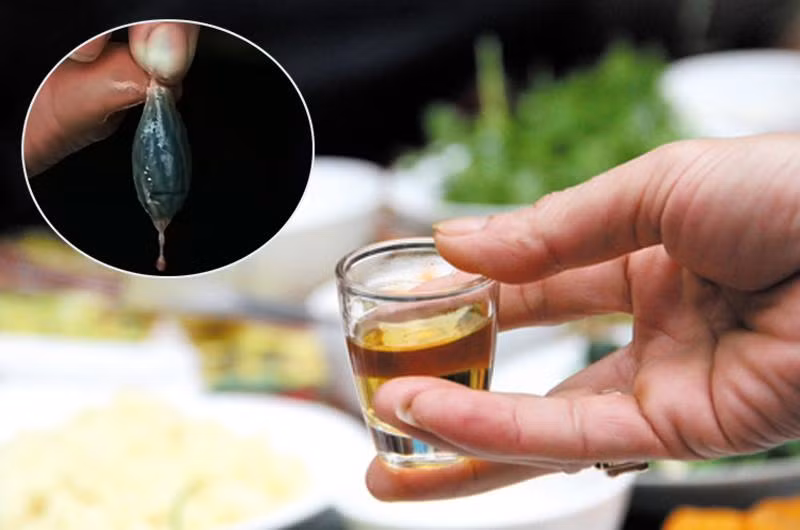 Mật cá: Nhiều người có thói quen dùng mật cá để ngâm rượu chuyên gia vi chất khuyến cáo mật cá không phải thuốc bổ mà có chứa những độc tố gây hại cho cơ thể. Mật cá, là nơi cung cấp các men, enzyme và có lượng độc tetrodotoxin. Chất này được coi là có tác hại lên hệ thần kinh gây mệt mỏi, suy hô hấp, rối loạn hành vi.