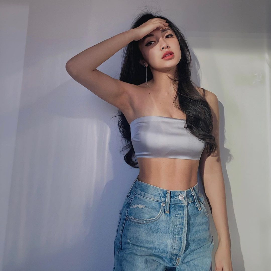 Jessie Lương nói thời điểm ở Mỹ cô đã đổi khá nhiều xe nhưng ở Việt Nam thì không có phương tiện đi lại thậm chí là xe đạp và xe máy. Sau khi quyết định về Việt Nam định cư, Jessie Lương đã sắm cho mình chiếc xe đầu tiên là Lamborghini Aventador. Ở Việt Nam, Lamborghini Aventador ước tính phải lên tới hơn 20 tỷ đồng.