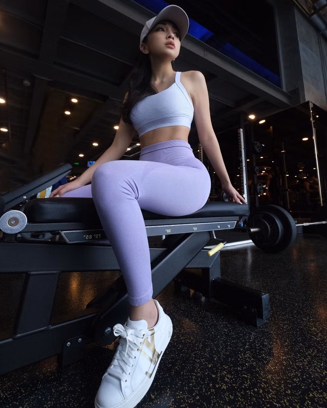 Nhiều người nhầm lẫn Jessie Lương là huấn luyện viên thể hình nhưng cô khẳng định: "Mình chỉ là một người yêu thích việc tập gym để có được sức khỏe tốt cũng như giữ vóc dáng cân đối. Mình không phải PT và mình không có PT riêng, tất cả những bài tập của bản thân đều do mình tự xây dựng và luyện tập".