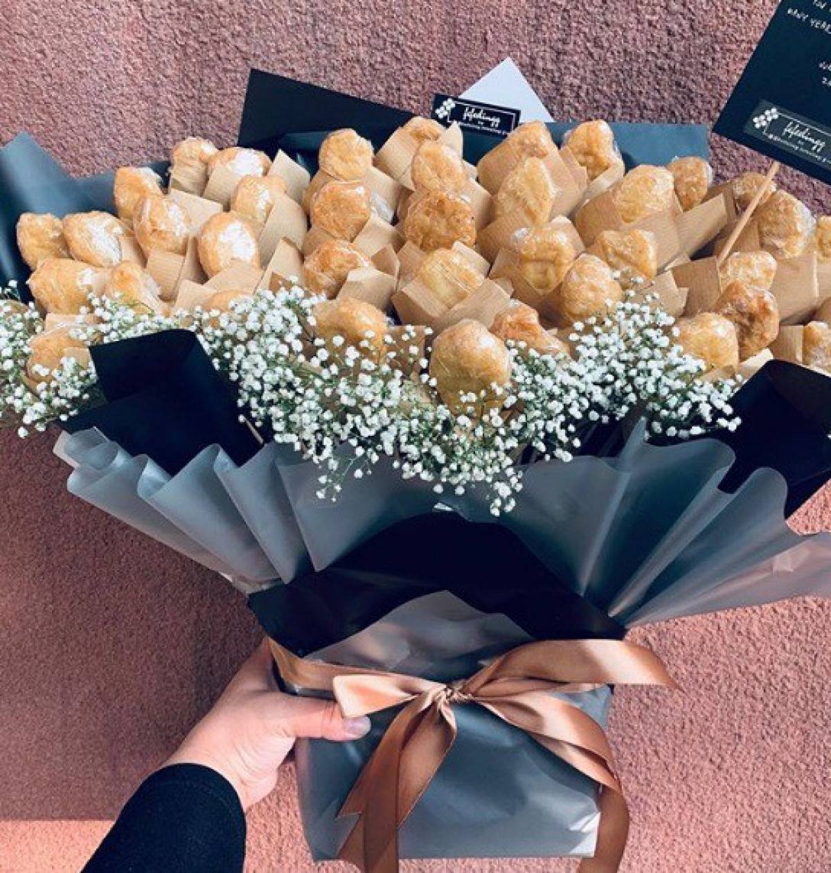 Thay vì tặng nhau những bó hoa đắt tiền, một “bó hoa” có thể ăn được là một lựa chọn khá thiết thực.