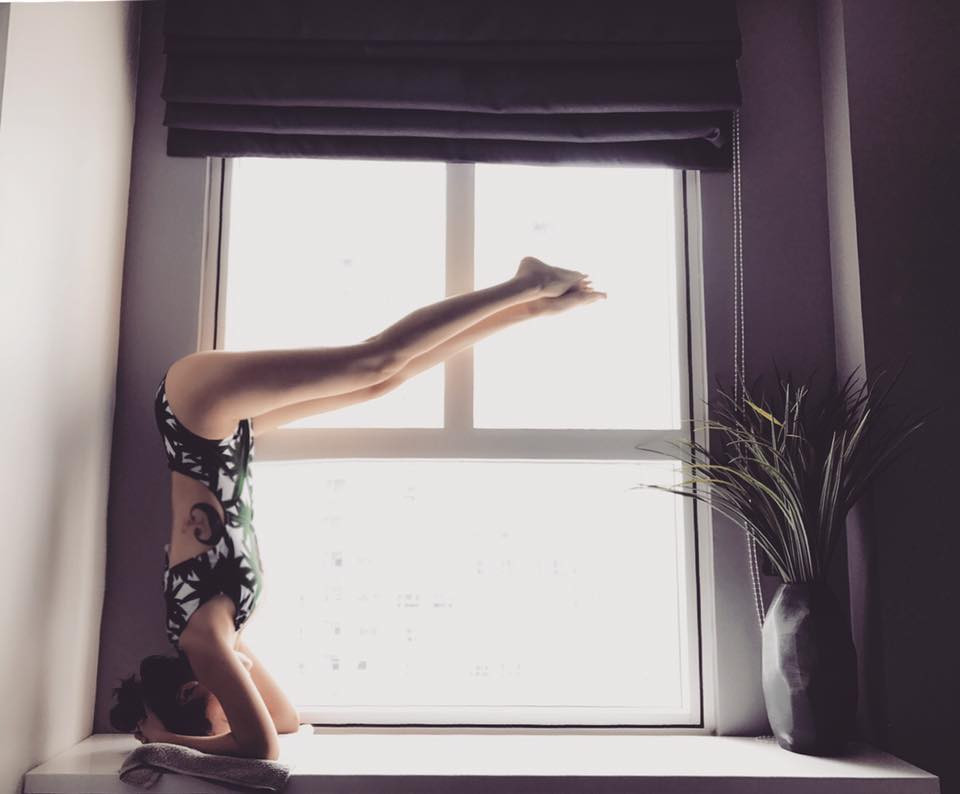 Ngoài tập luyện, Bảo Anh còn kết hợp với chế độ ăn uống riêng. Nữ ca sĩ cũng rất chú ý đến lượng thức ăn để bổ sung vào cơ thể.