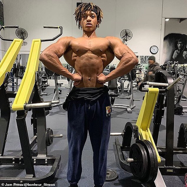 Chế độ ăn uống của Bonheur bao gồm các loại thực phẩm lành mạnh và bổ dưỡng. Anh không thích làm phức tạp bữa ăn của mình và chỉ tuân theo những điều cơ bản.