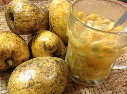 Bình bát có vị ngọt đậm, ăn vào mát và có nhiều công dụng cho sức khoẻ. Thông thường, người ta thường sử dụng phần ruột loại quả này dầm với một ít đường, sữa và đá để tạo nên món nước uống thơm ngon.