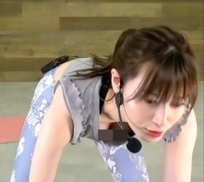 Chính vì vậy, nếu không khéo léo trong cách chọn trang phục, bạn không chỉ trở thành thảm họa thời trang mà còn khiến bản thân gặp trường hợp xấu hổ.