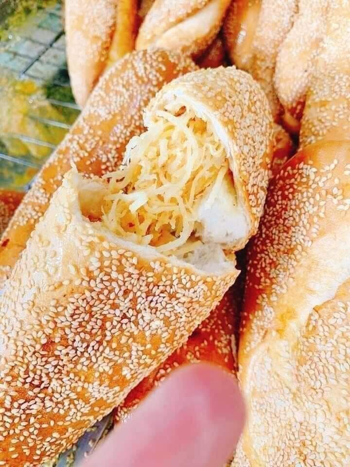 Thậm chí, để tiêu thụ lấy số lượng nên không ít người bán theo combo 69.000 đồng/3 chiếc.