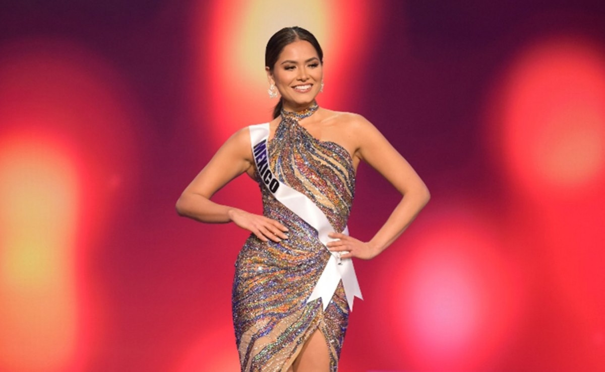 Hoa hậu Hoàn vũ 2020 Andrea Meza: Andrea Meza thuộc nhóm thí sinh có chiều cao nổi bật tại Miss Universe 2020 (từ 1,80 m trở lên). Cô luôn giữ dáng nóng bỏng, đường cong gợi cảm nhờ chăm chỉ tập luyện và ăn uống lành mạnh.