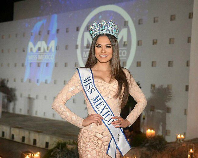 Bên cạnh áp dụng chế độ ăn chay, Meza còn chăm vận động để giữ dáng. Người đẹp Mexico tập nhiều môn thể thao khác nhau như nâng tạ, boxing, chạy bộ, bơi lội, leo núi...