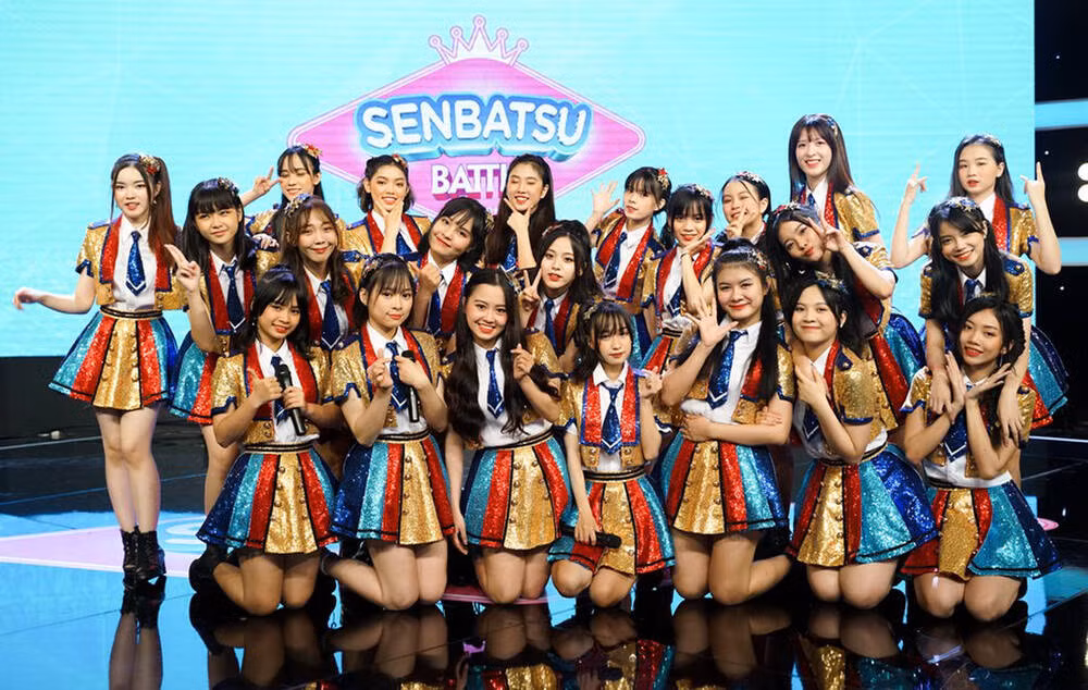 Nhom nhac Viet tiet lo bi cong ty no luong, tuong lai mu mit-Hinh-12