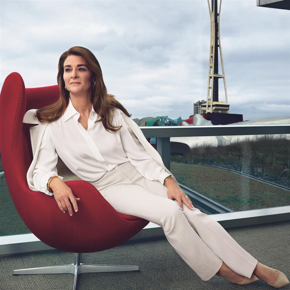 Điều dễ nhận thấy nhất ở Melinda là bà chuộng quần áo giản dị, không ăn mặc kiểu cách, đua theo mốt hay mua sắm hàng hiệu quá xa xỉ.