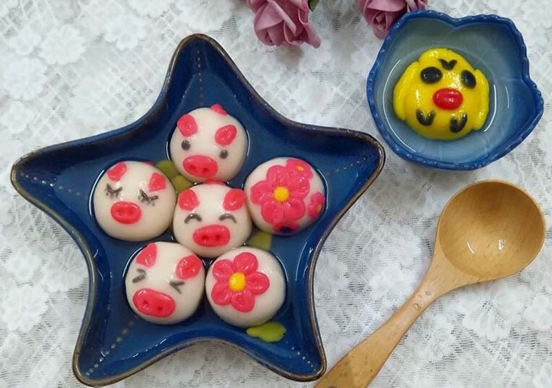 Bạn có thể tham khảo những mẫu hình sáng tạo để chuẩn bị đĩa bánh trôi bánh chay hấp dẫn trong Tết Hàn thực.