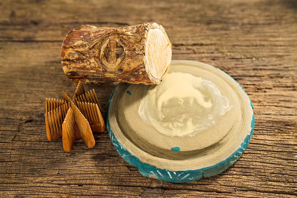 Kham pha bi quyet lam dep truyen thong “cuc la” cua phu nu Myanmar-Hinh-5