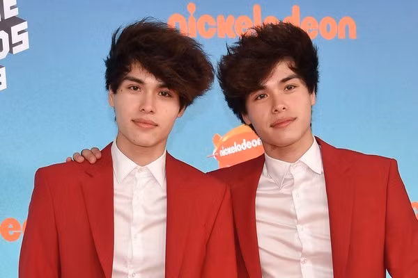 Nhieu YouTuber vuong lao ly vi video nghich dai