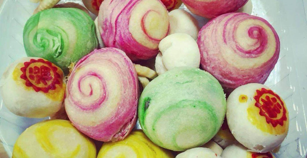 Bánh có hương vị ngọt thanh, ít béo, có thể ăn bánh chung với uống trà rất ngon. Đây là món ngon Phú Quốc thích hợp làm quà tặng. Thẳng tiến đến quán Cô Dung, 43, 30 tháng 4, Dương Đông, để thưởng thức ngay thôi.