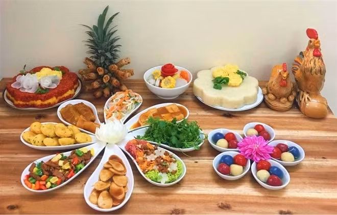 Theo quan niệm của nhiều người, việc ăn chay trong tháng Vu Lan (diễn ra vào tháng 7 âm lịch) thể hiện sự báo đáp công ơn sinh thành và dưỡng dục của cha mẹ, đồng thời cũng là một dịp để cầu phúc cho cha mẹ luôn sống khỏe mạnh, thanh bình và an nhiên.