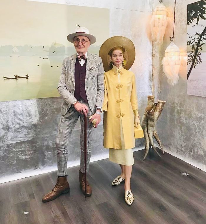 Ông bà Britt và Günther có lối sống năng động không khác giới trẻ. Cặp vợ chồng sành điệu thường xuyên tham gia các sự kiện xã hội và ghé thăm câu lạc bộ đêm.