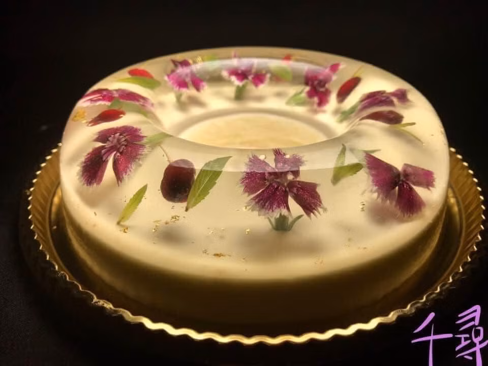 Món bánh thạch hoa là món ăn vặt được nhiều bé yêu thích. Ảnh: FBNV.