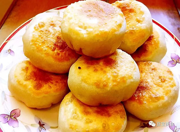 Lúc này, đầu bếp không biết nghĩ ra tên gì cho hay, nhưng cảm thấy nó giống với tay nắm cửa nên đã đặt cái tên này.