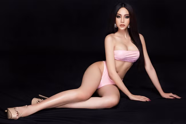 Cô nàng công khai chuyển giới vào cuối năm 2019 và hiện trở thành cái tên nổi nhất nhì trong "hội gái xinh chuyển giới Việt Nam".