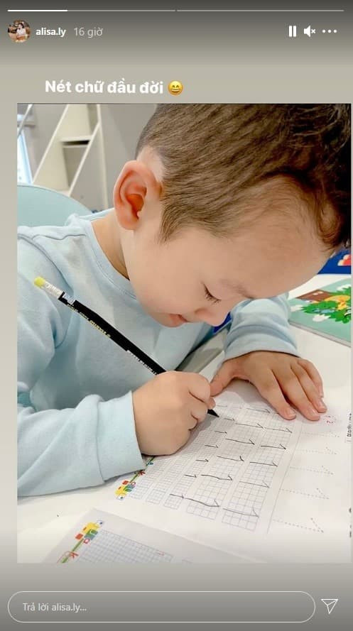 Con trai Ly Kute lon phong phao, miet mai ren chu vao lop 1-Hinh-2