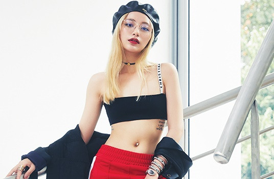 Ở tuổi 21, Calista được nhiều nhà mốt mời hợp tác nhờ vào danh tiếng của mình.