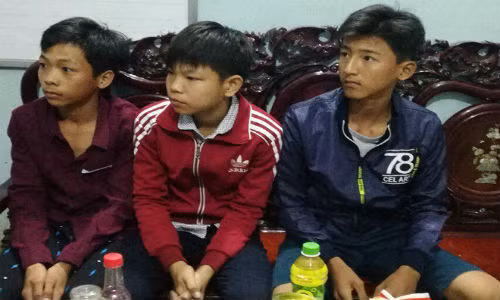 Ba em nhặt được ví tiền chứa trên 40 triệu đồng. Ảnh: Đảm Đoàn.