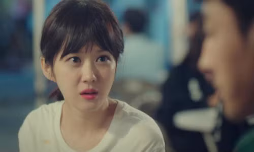 Trước khi thăng chức cho tôi, giám đốc chủ động rủ đi nhà nghỉ với ông ấy (Ảnh minh họa)