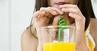 William E. Richardson thuộc Phòng khám Y tế Dự phòng Atlanta cảnh báo không nên uống những đồ uống này do nồng độ methylanthins cao, do đó, gây ra mức độ sinh hóa cao trong cơ thể có thể tạo thành khối u.