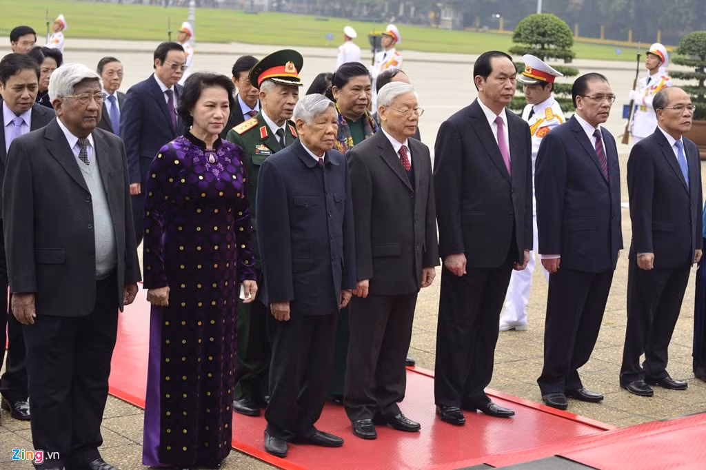 Thủ tướng Nguyễn Xuân Phúc đang đi công tác nên không có mặt tại buổi lễ.