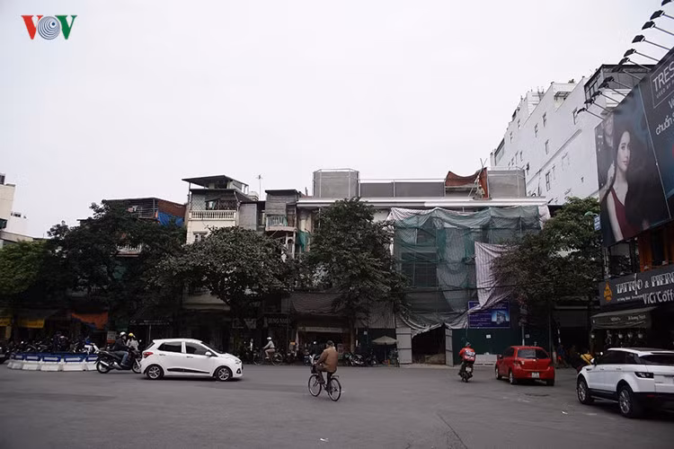 Tại khu vực Rạp Hồng Hà (trước là Olympia Theatre) nằm trên phố Đường Thành, ngày 20/12 đến ngày 22/12/1946, các chiến sĩ tự vệ Thành đã chiến đấu anh dũng, tiêu diệt nhiều giặc Pháp. Chiến công này góp phần quan trọng vào thắng lợi của quân và dân Hà Nội trong những ngày đầu toàn quốc kháng chiến.