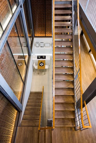 Tòa nhà hiện được sử dụng với mục đích là một nhà triển lãm. Các phòng trưng bày được thiết kế cẩn thận để khách có thể nhìn các sản phẩm trưng bày từ cầu thang trung tâm.