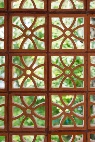 Những viên gạch nung giúp cho việc sửa chữa, thay thế khi hỏng hóc đơn giản hơn.