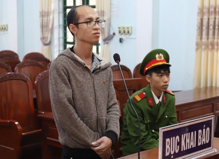 Nguyễn Hùng Cường tại phiên toà.