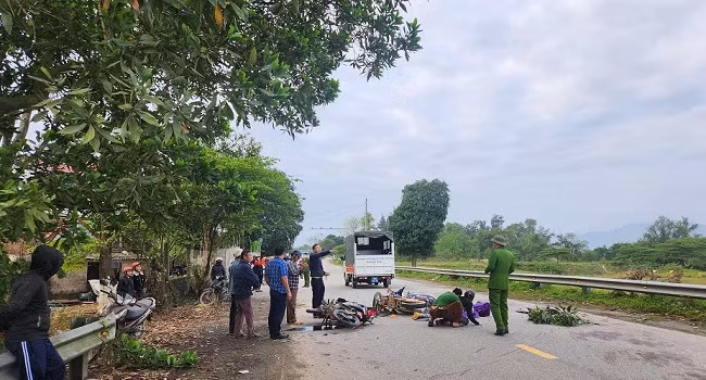 Hà Tĩnh: Va chạm giữa hai xe máy, một người tử vong Ha Tinh: Va cham giua hai xe may, mot nguoi tu vong