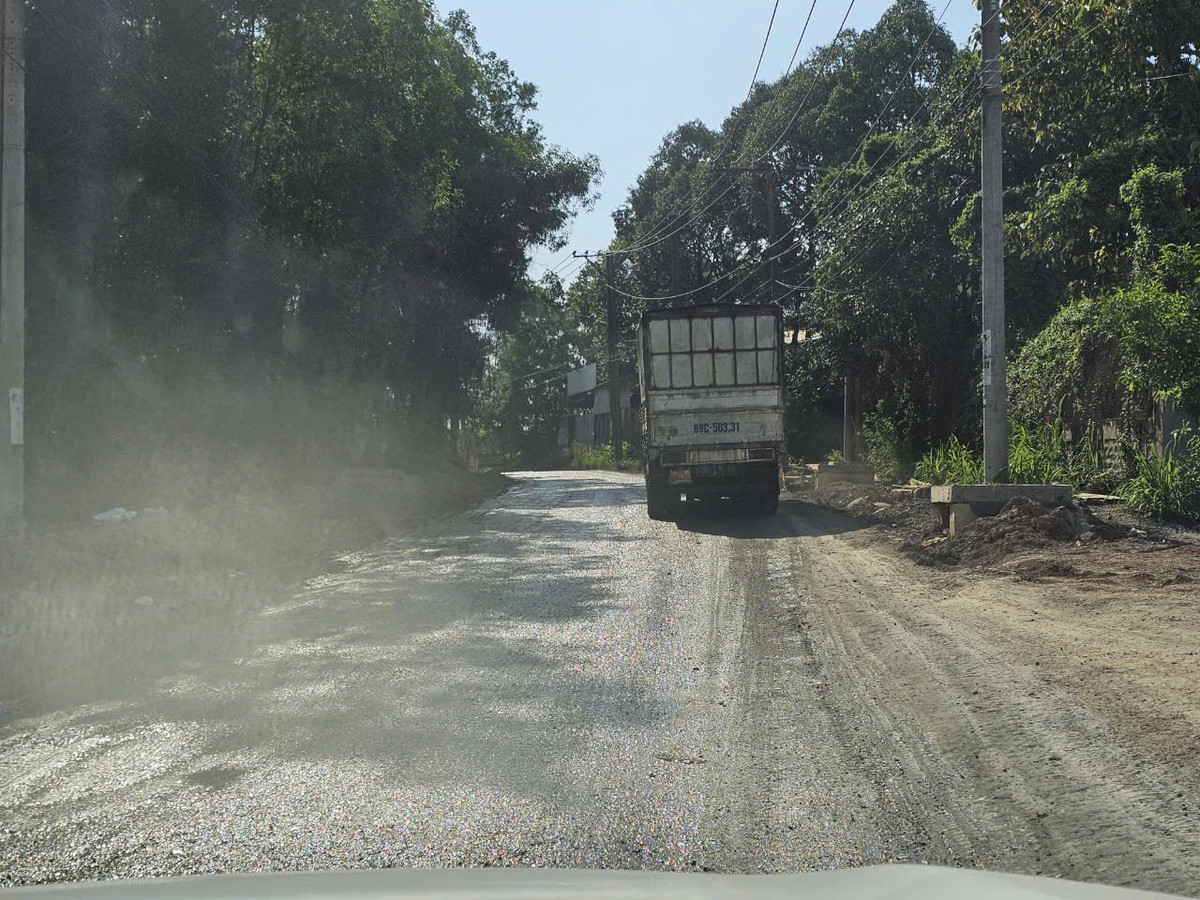 Đường được thiết kế, 2 làn xe chạy. Ảnh HĐ