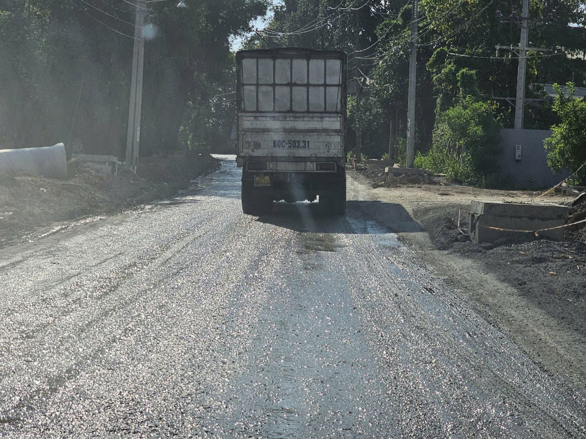 Nhiều hạng mục đang được nhà thầu thi công. Ảnh HĐ