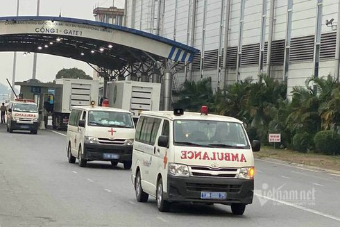 Cũng trong ngày 27/11, trả lời trên báo Infonet, ông Nguyễn Hải Dương - Giám đốc Sở ngoại vụ Nghệ An cho biết, sáng nay chính quyền địa phương sẽ tiếp nhận 5 thi thể từ cơ quan chức năng để đưa về bàn giao cho các gia đình để tổ chức mai táng. (Ảnh: Vietnamnet)