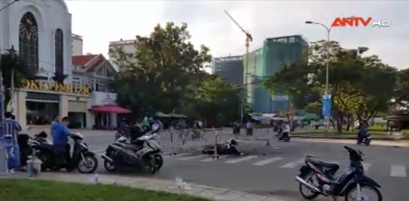 “Dàn trận”, hỗn chiến vì gái và cái kết của các “anh hùng rơm“ - Hình 7 “Dan tran”, hon chien vi gai va cai ket cua cac “anh hung rom“-Hinh-7