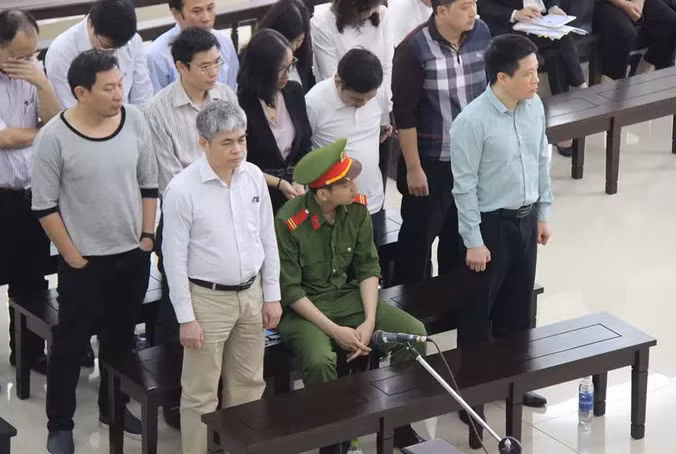 Dai an Ocean Bank Ha Van Tham giai doan 2: Danh sach them 11 “sep” bi khoi to