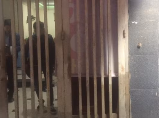 Nam thanh nien bang hoang phat hien nu chu nha tro treo co tu tu