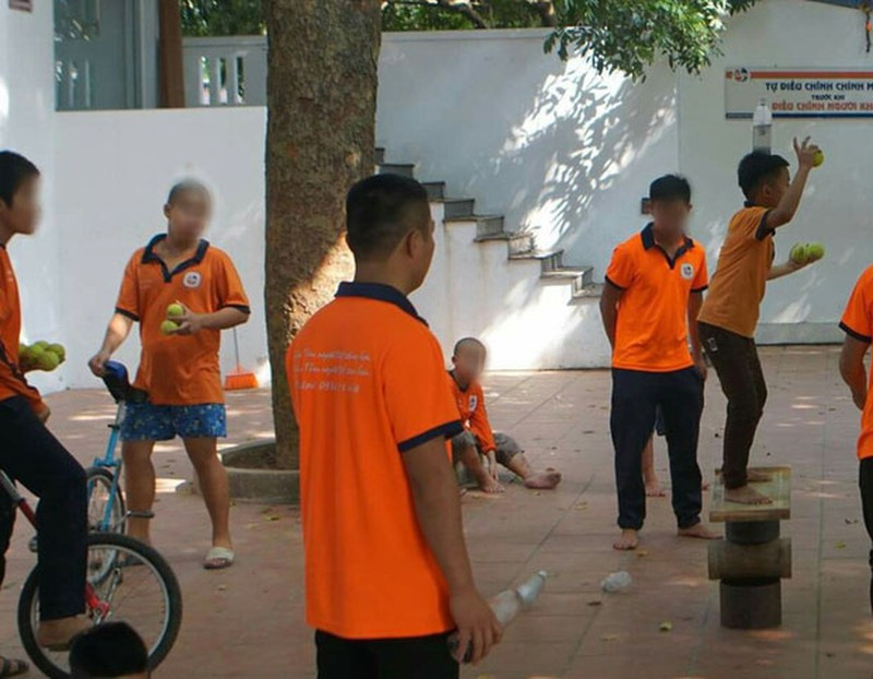 Trung tam Tam Viet bi to nguoc dai tre tu ky: “De nghi dong cua“