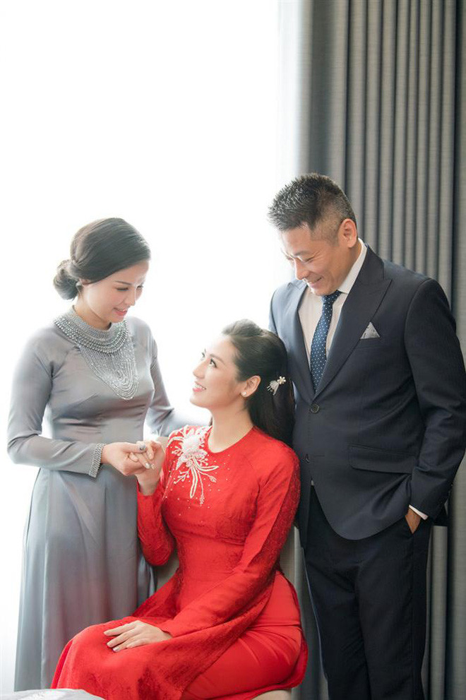 Me ruot he lo cuoc song that cua A hau Tu Anh sau gan 1 nam sinh con cho thieu gia