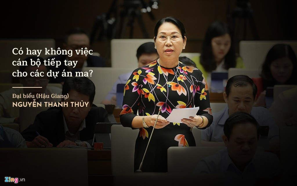 Đại biểu Nguyễn Thanh Thủy (Hậu Giang) cho biết một số địa phương trong cả nước xảy ra nhiều vụ sai phạm tại các công trình xây dựng, các dự án lớn liên quan đến đất đai. Dự án chưa được cấp phép, chưa được phê duyệt, nhưng chủ đầu tư vẫn hợp đồng mua bán với người dân công khai, như Công ty địa ốc Alibaba. “Cử tri đặt vấn đề có hay không sự buông lỏng quản lý, tiếp tay của cán bộ công quyền cho các dự án ma, dự án xây dựng đồ sộ, trái pháp luật tồn tại trong thời gian quá?”, bà Thủy nói.