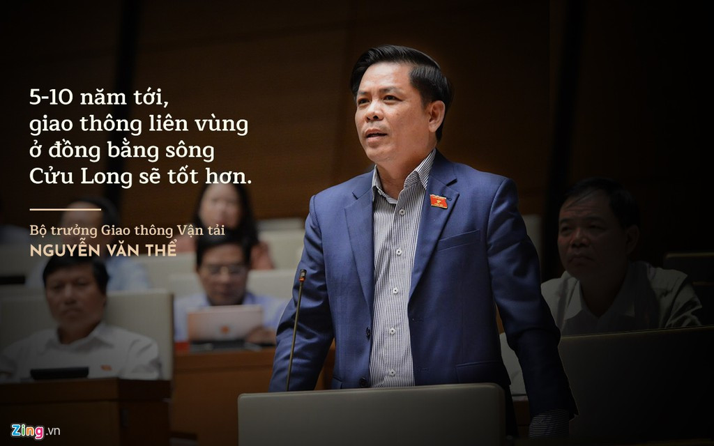Theo Bộ trưởng GTVT Nguyễn Văn Thể, tại miền Tây sẽ triển khai xây dựng 3 trục đường là: Cao tốc TP.HCM về Cần Thơ, kết nối với Cà Mau, các cầu Rạch Miễu, Đại Ngãi, đường nối Củ Chi đến Kiên Giang. Đồng thời, Bộ GTVT cũng đang cho nghiên cứu dự án trục ngang như quốc lộ 62, 30, cao tốc Châu Đốc - Cần Thơ - Sóc Trăng, trục ven biển phía tây ở Kiên Giang. “5-10 năm tới, giao thông liên vùng ở đồng bằng Sông Cửu Long sẽ tốt hơn”, ông nói.