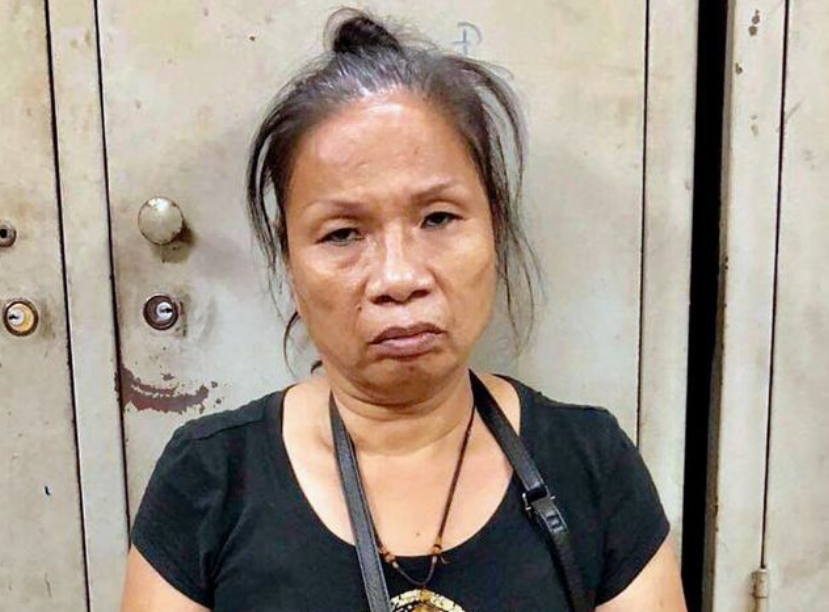 “Lai lich” com can cua lao ba ba chuyen moc tui khach Tay