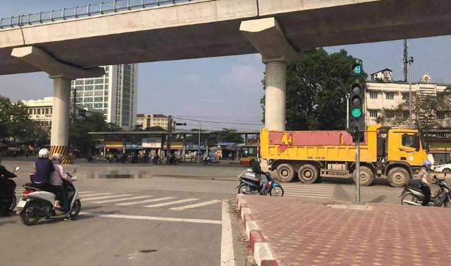 Nguyên nhân vụ tai nạn 2 ông cháu bị xe tải đâm đang được điều tra, làm rõ.