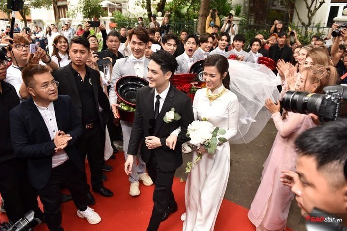 Bi mat chua duoc tiet lo ve chiec ao dai cuoi cua Dong Nhi-Hinh-9