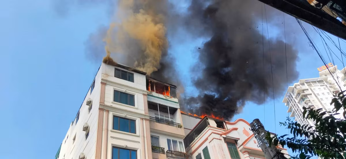 Chung cu mini House Xinh Group chay du doi, cu dan hoang loan